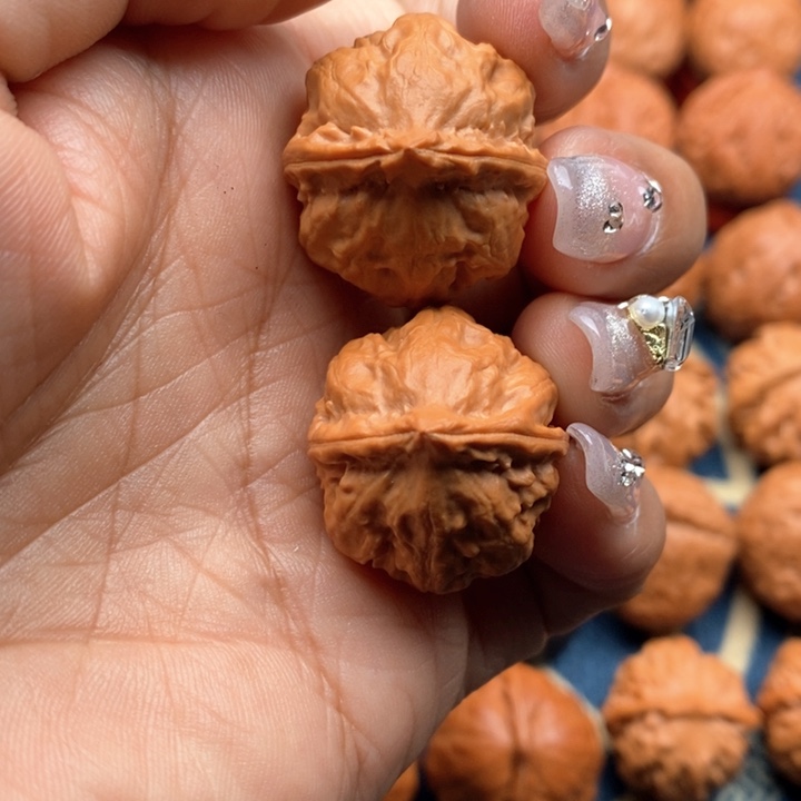 文玩核桃把件手捻