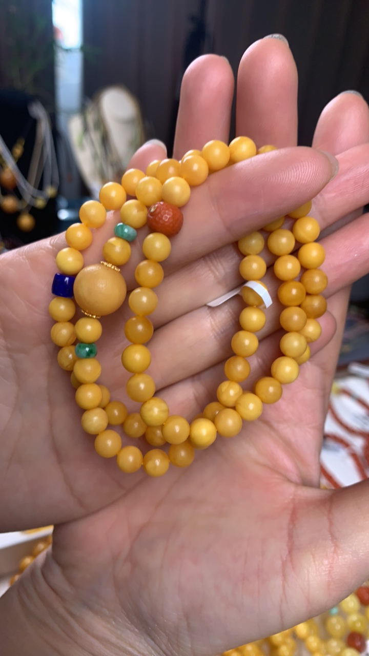 天然蜜蜡手串三圈6毫米