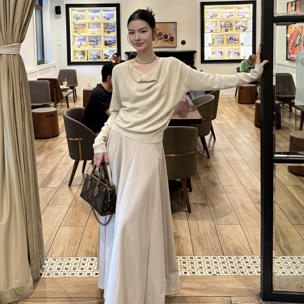 【琪琪怪怪】法式毛呢重垂感显瘦百搭伞裙半身裙