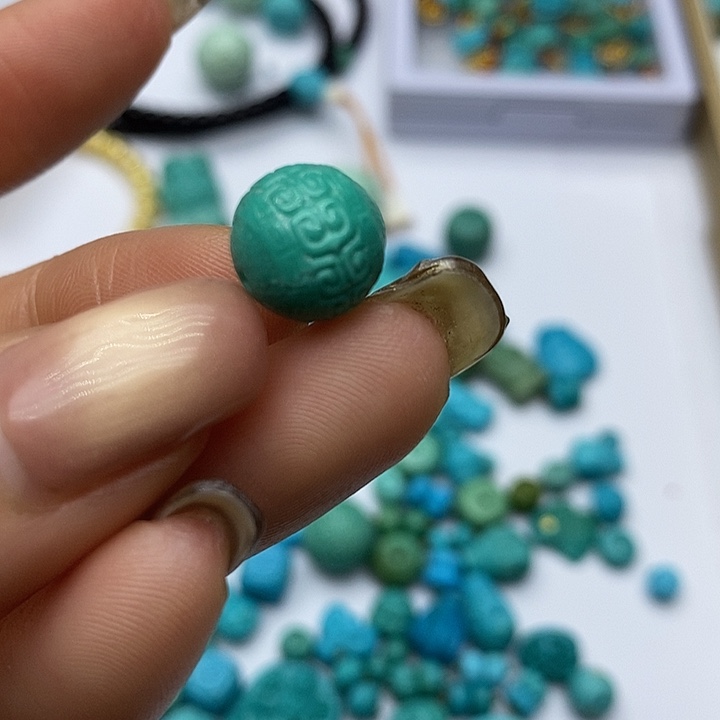 绿松石未镶嵌珠宝奇石