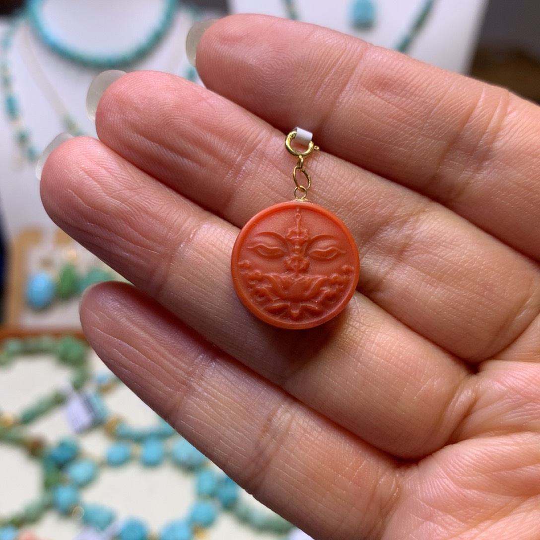 南红玛瑙18K金镶嵌挂件