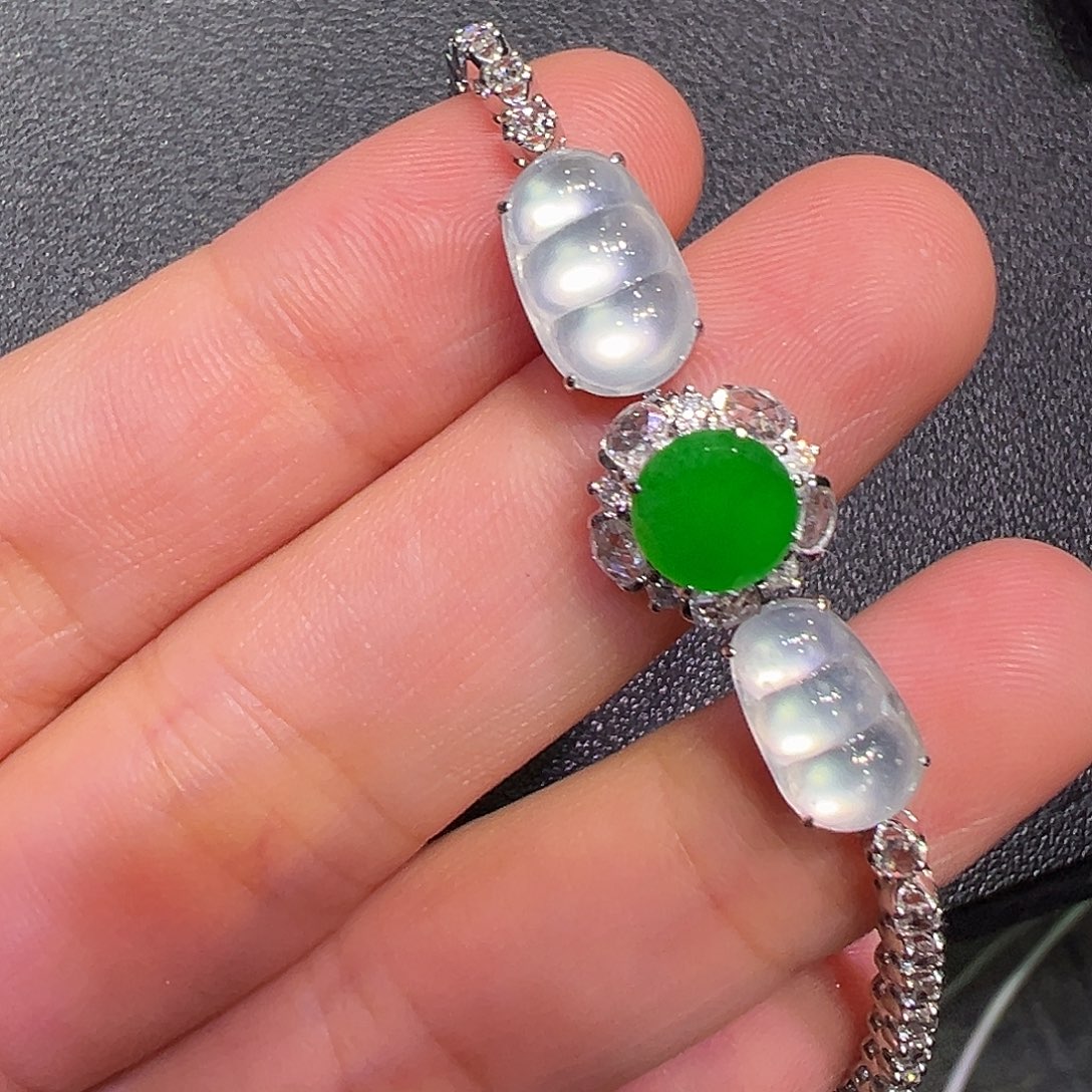 翡翠18K金镶嵌手链