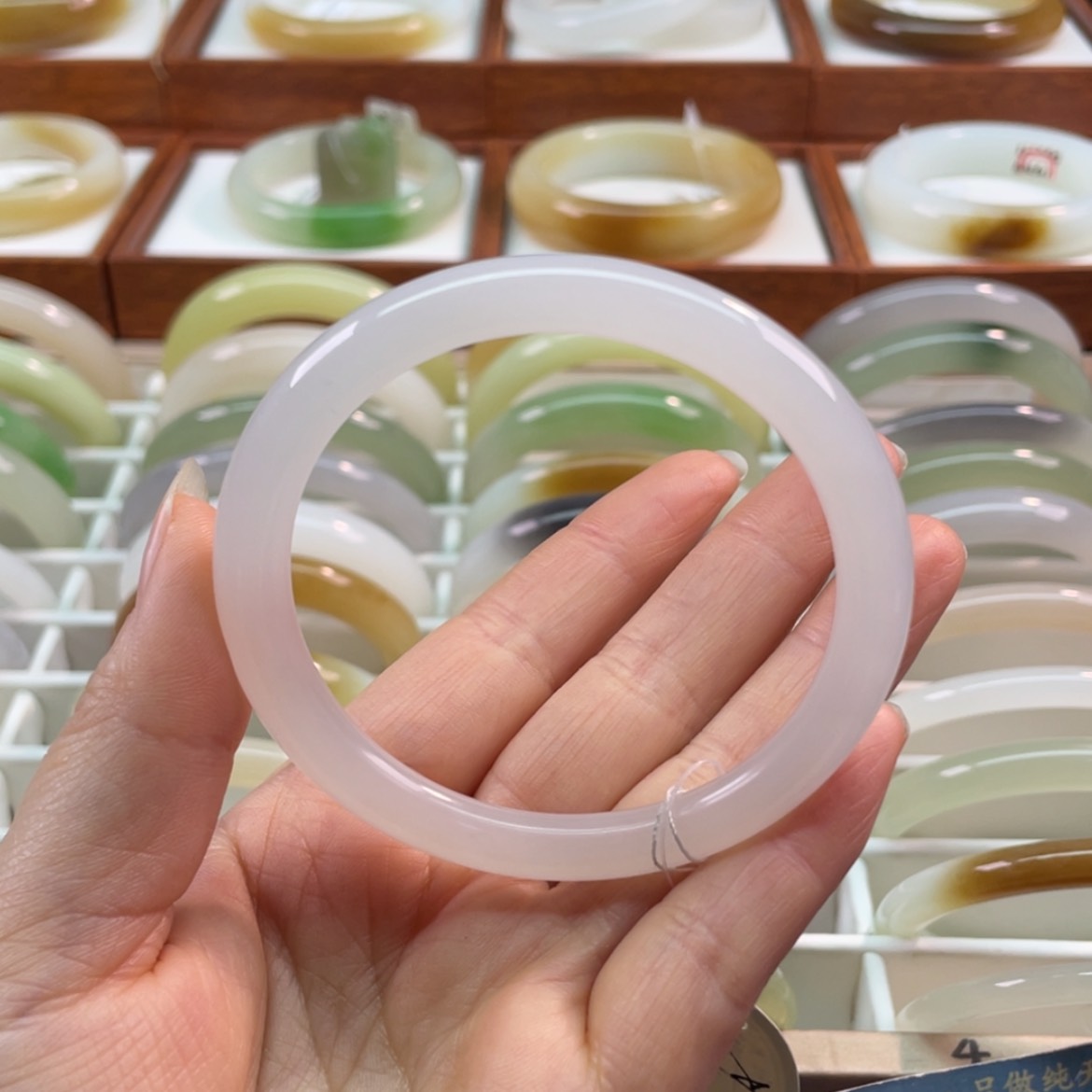 【闪购商品】和田玉手镯未镶嵌