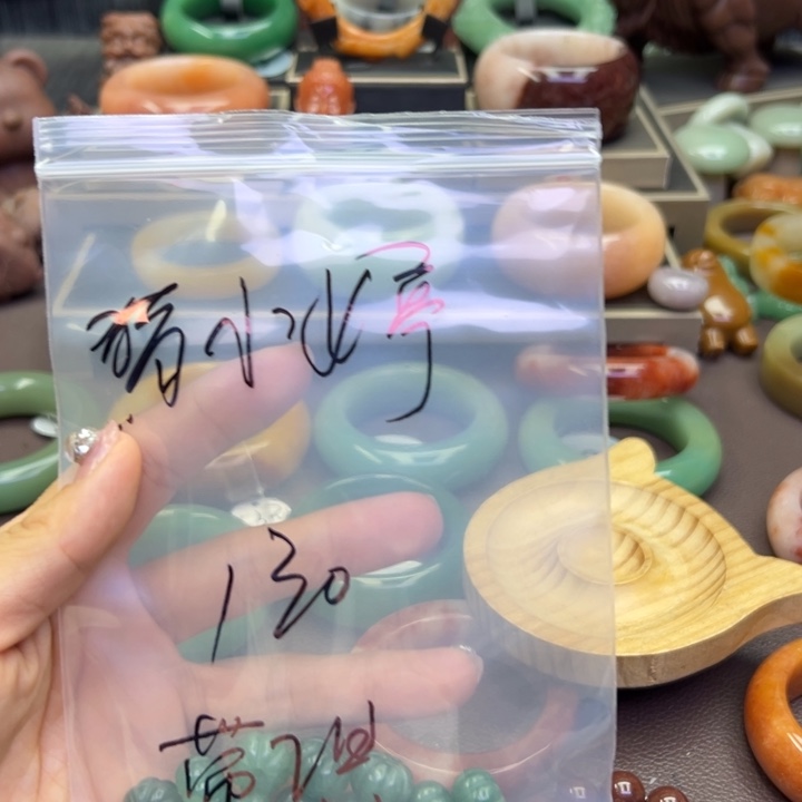 未镶嵌手镯石英岩玉?***?