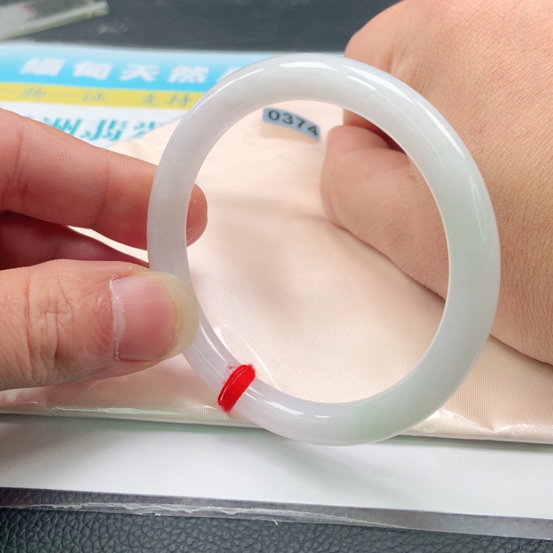 翡翠手镯未镶嵌0374号