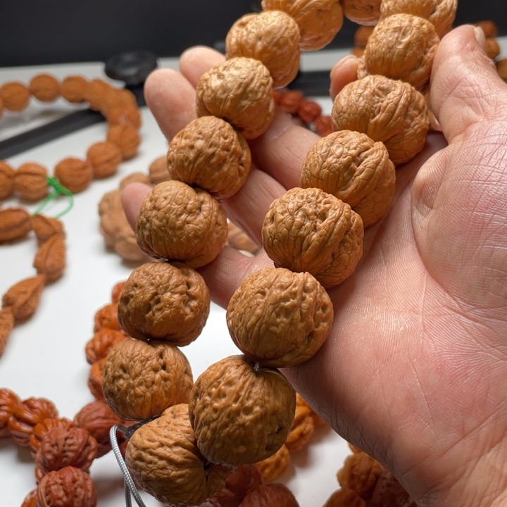 霸***爷手串文玩核桃麻核桃手持16颗串