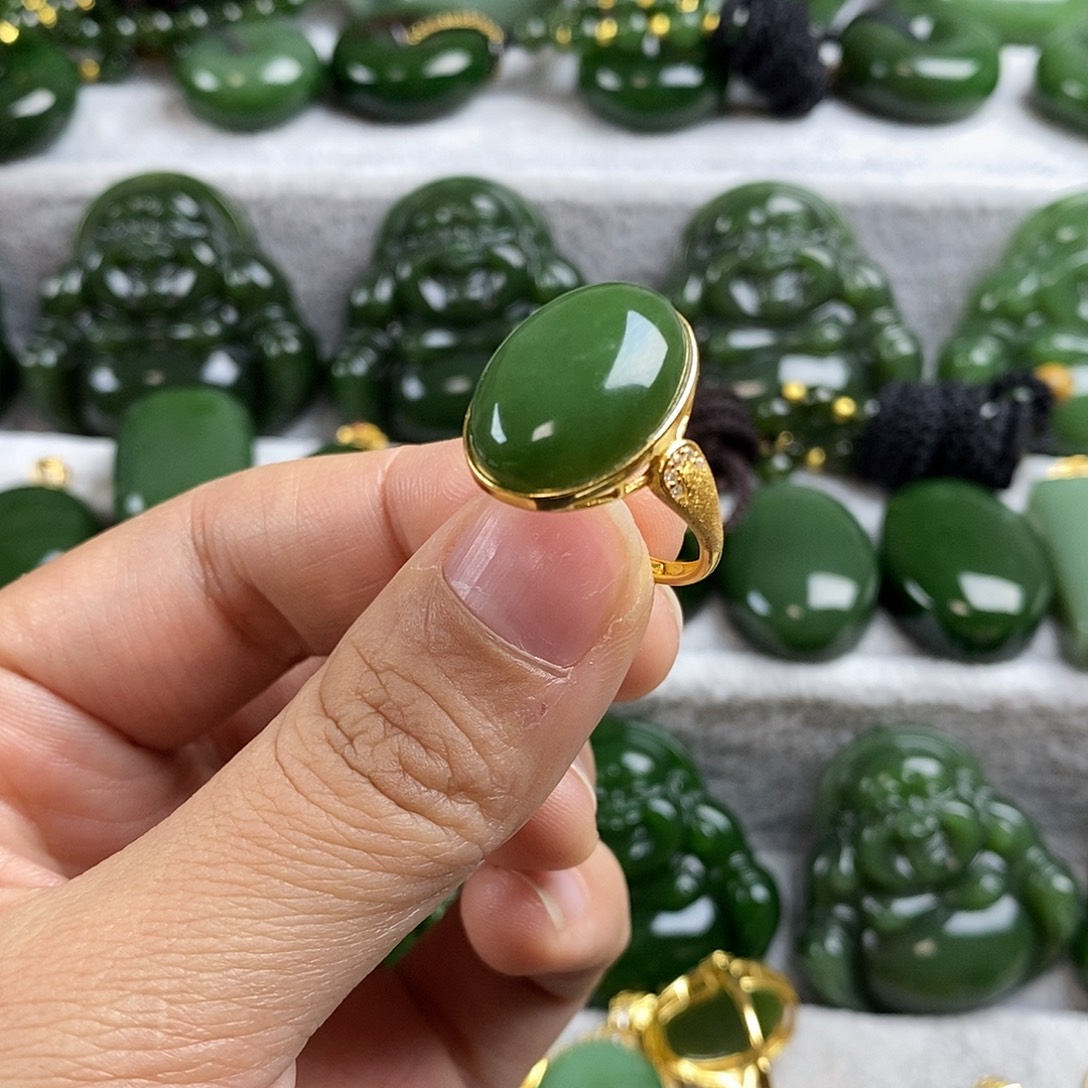 和田玉（碧玉）未镶嵌颈饰