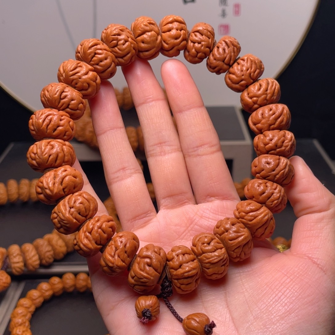 吊坠桃核18尺寸白玉龙