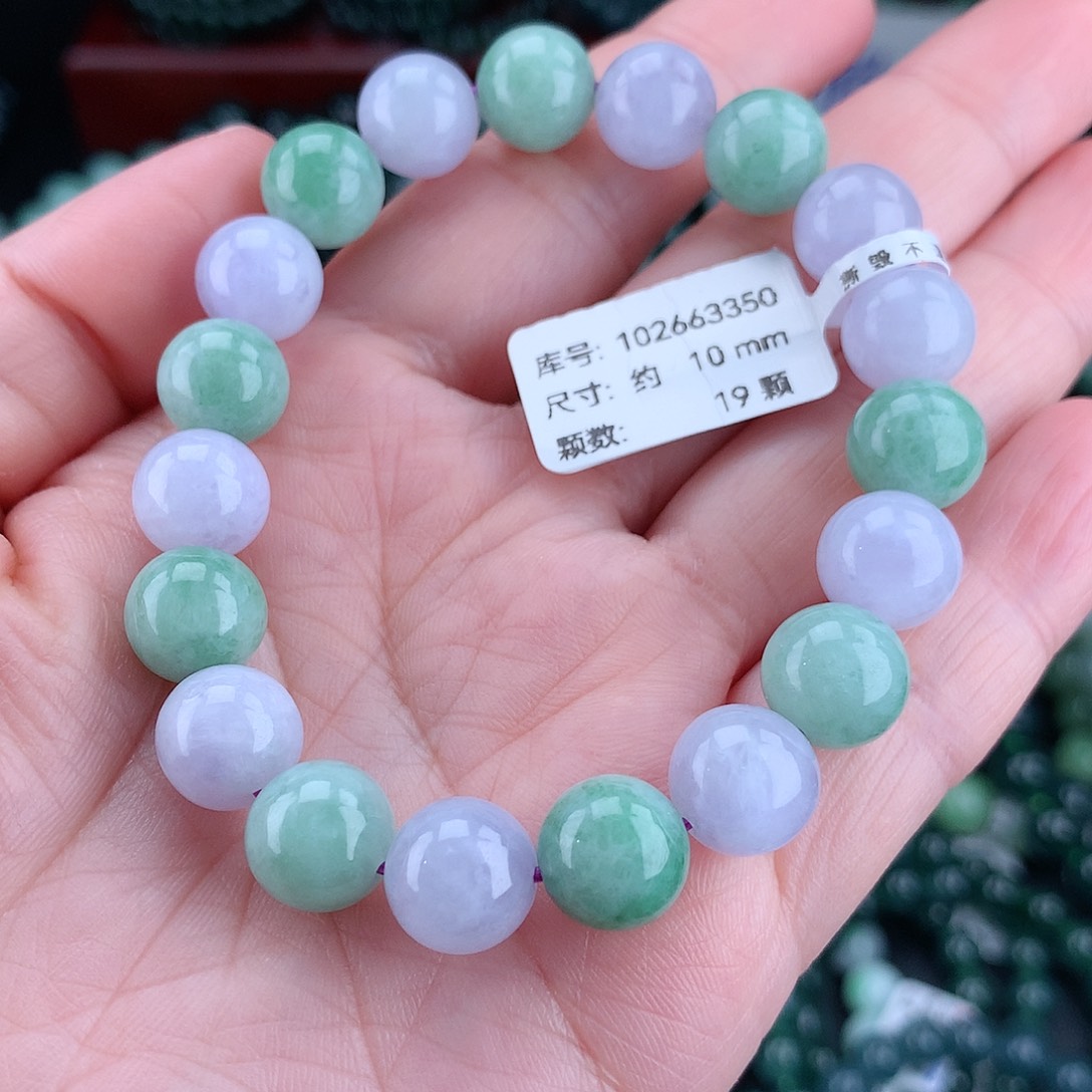 翡翠毛衣链未镶嵌J****?