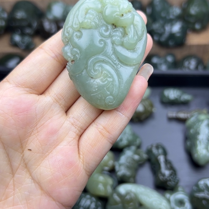 和田玉未镶嵌挂件