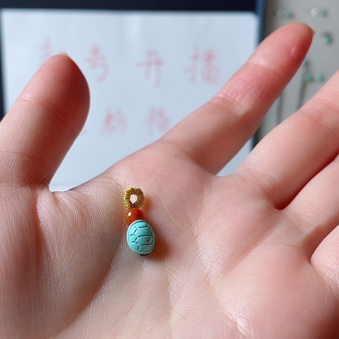 绿松石颈饰未镶嵌