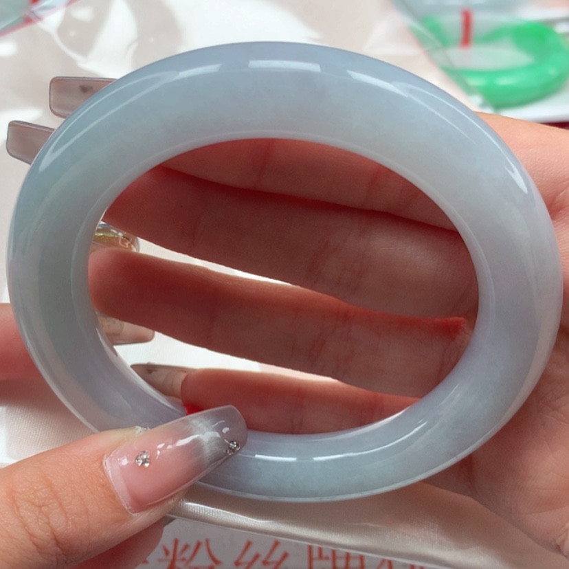 【闪购商品】翡翠手镯未镶嵌61圈