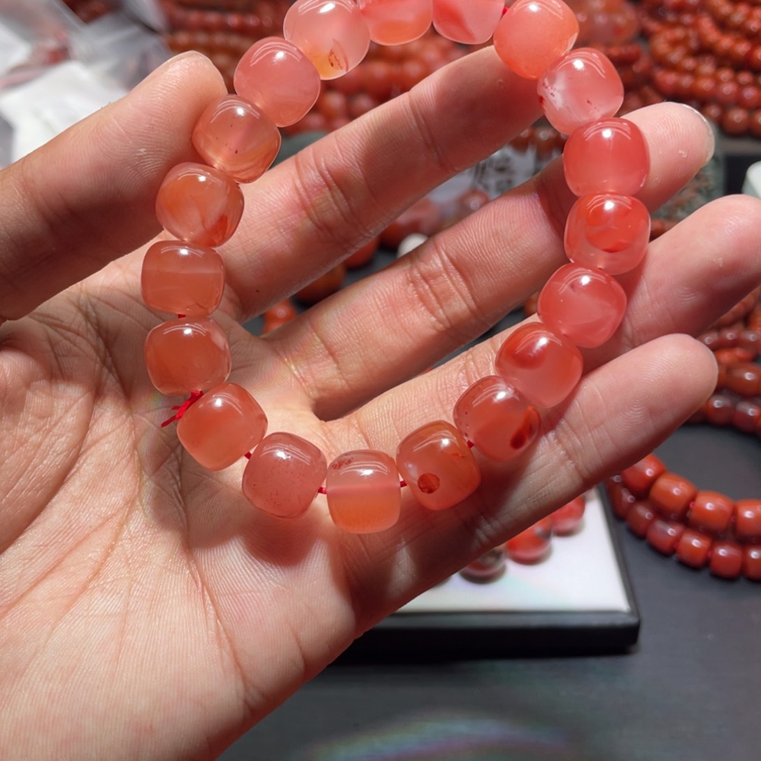 南红玛瑙手链未镶嵌