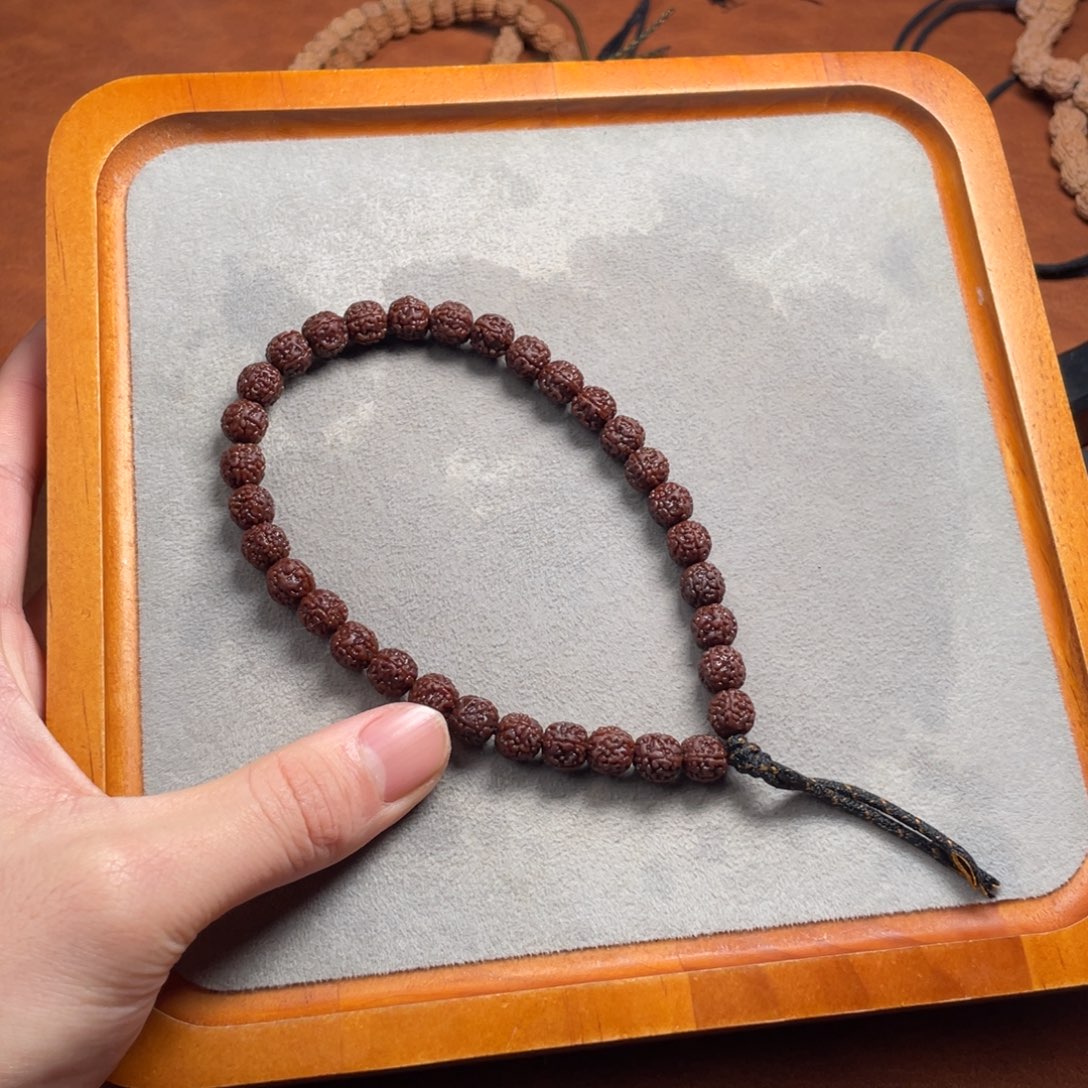 金刚菩提吊坠一代龙一等籽手持尺寸8.5+