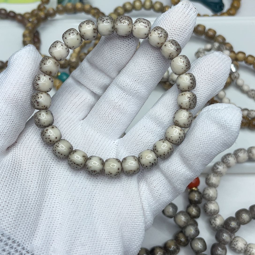 星月菩提手串w**t37。9/8绿背河豚