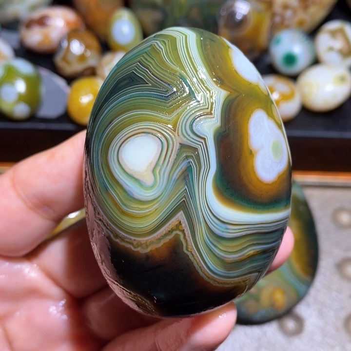 玛瑙/玉髓未镶嵌珠宝半成品