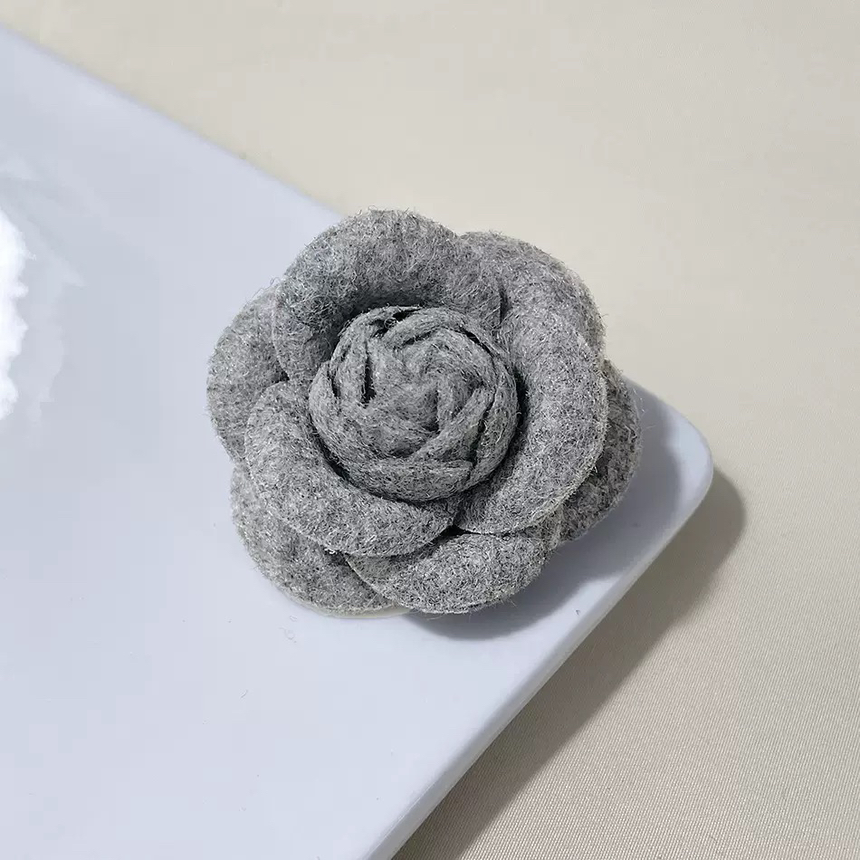 非金属布艺胸针 JOUOCOKO韩版纯色山茶花胸针