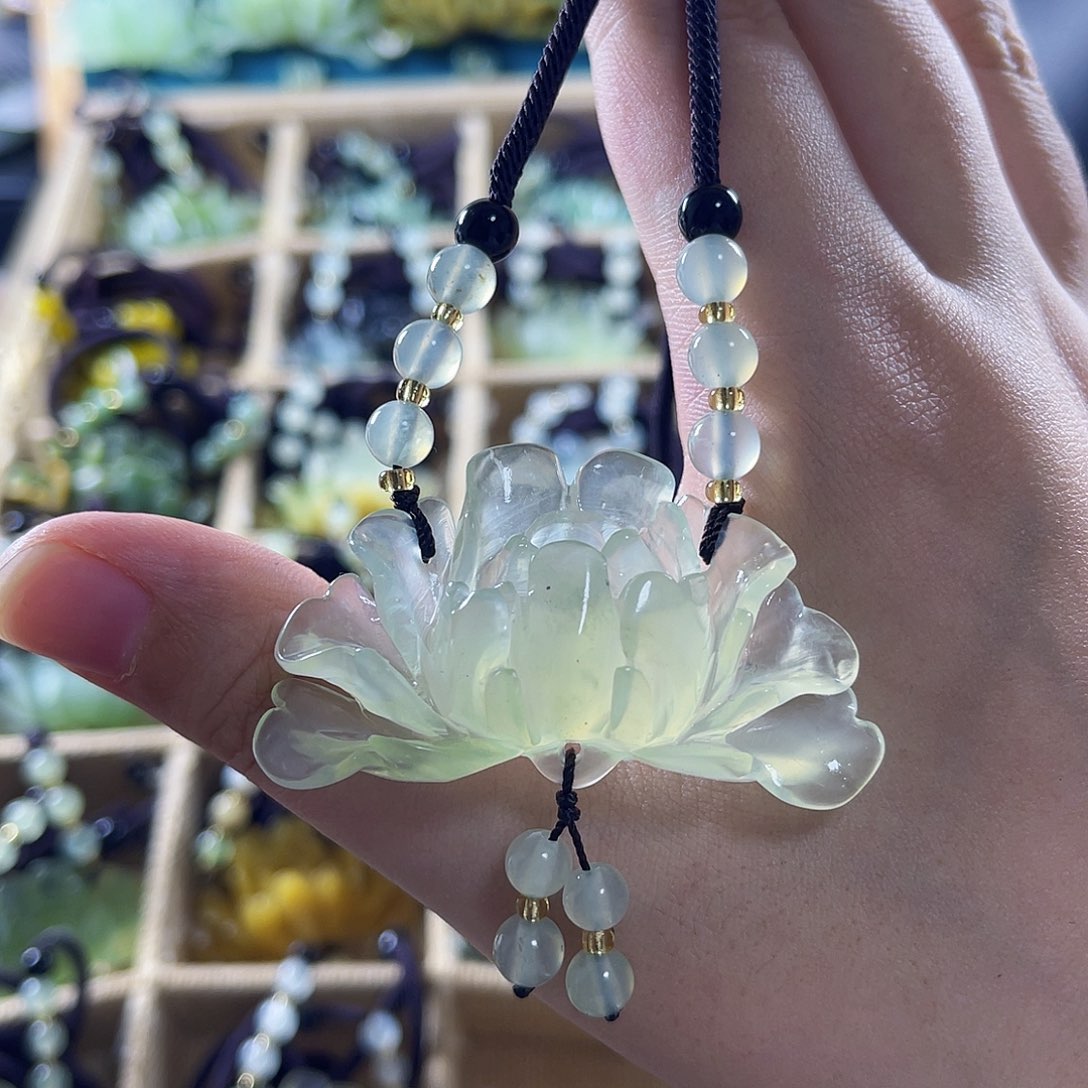 蛇纹石玉颈饰合金麦*