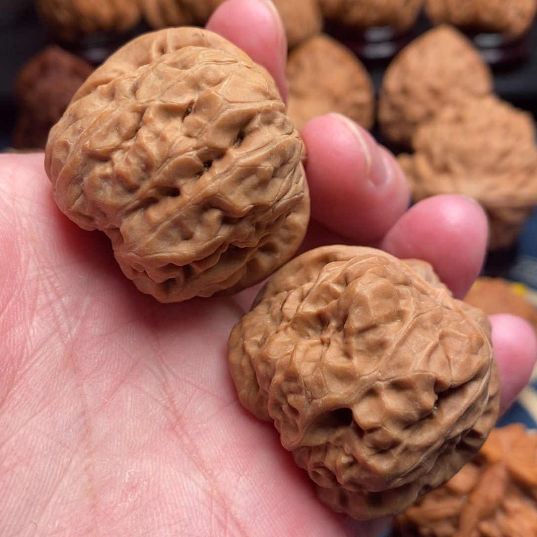 文玩核桃把件38左右逢源