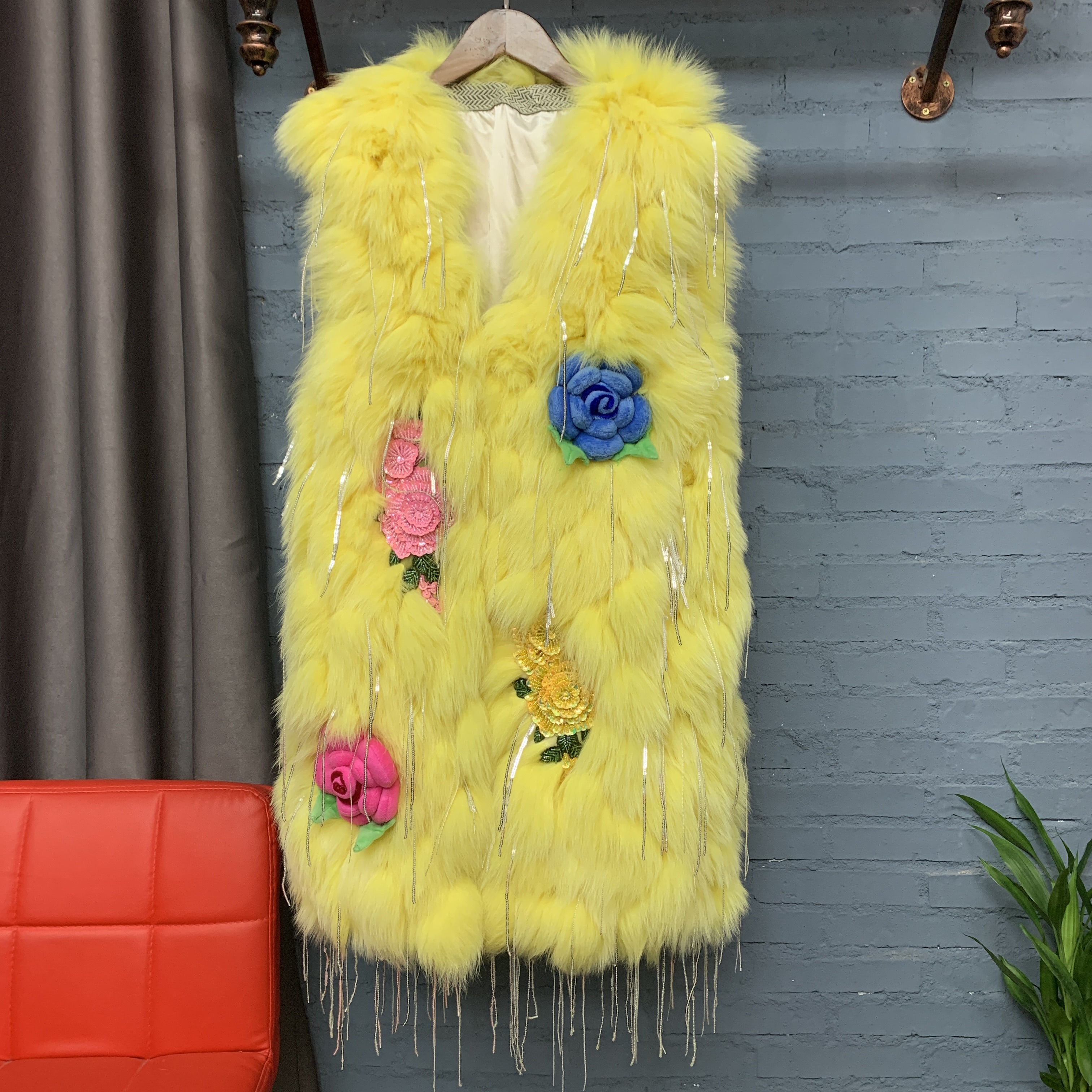 加厚减龄蛋黄色毛毛马甲草草马夹