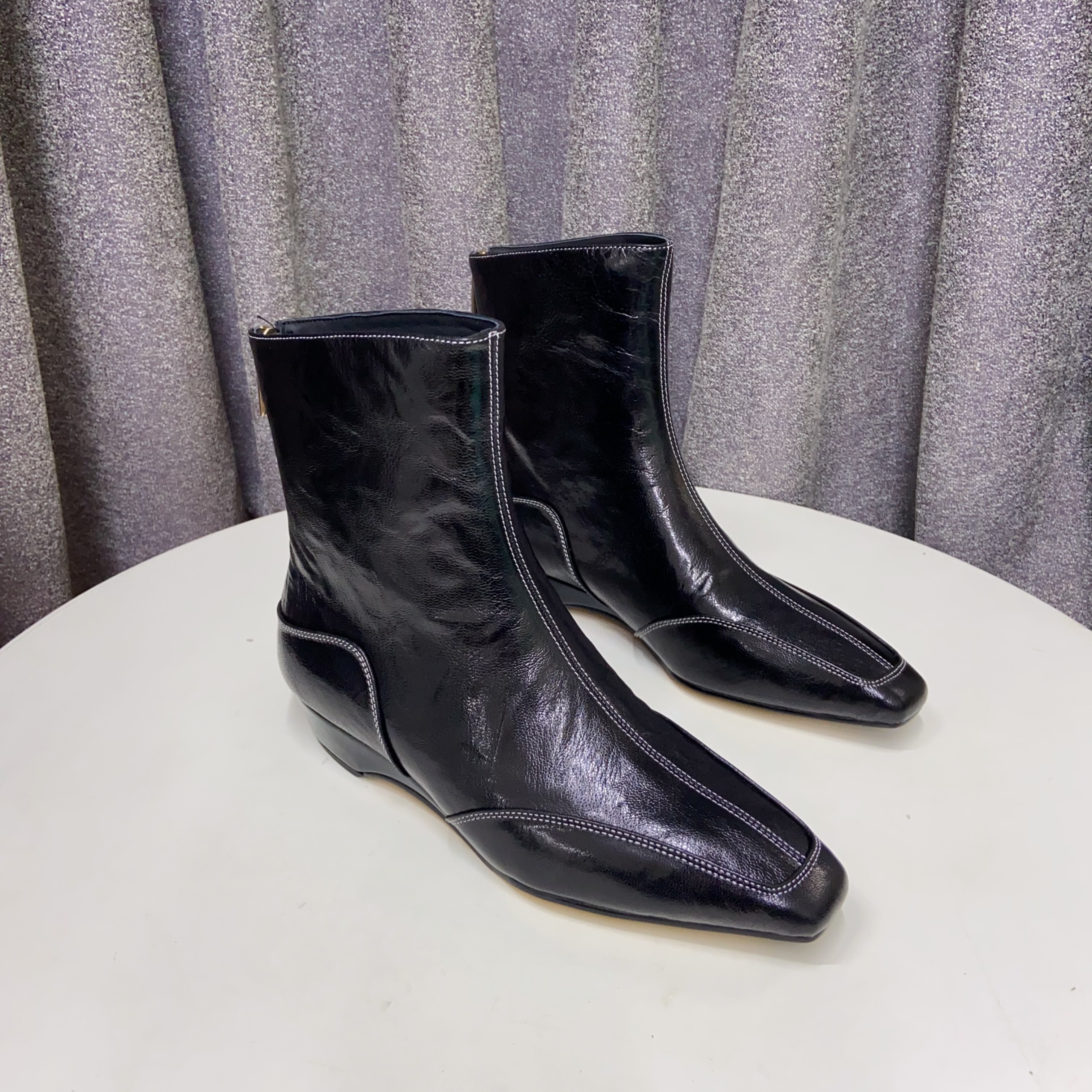 【表弟严选】C9069  黑色绒里  时尚秋冬舒适粗跟方头真皮时装短靴 