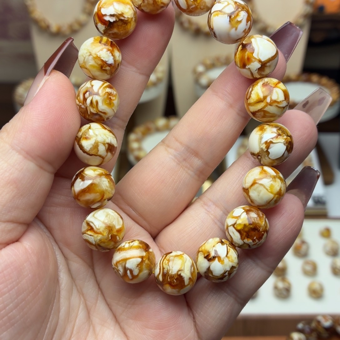 12mm沁色圆珠手串一条