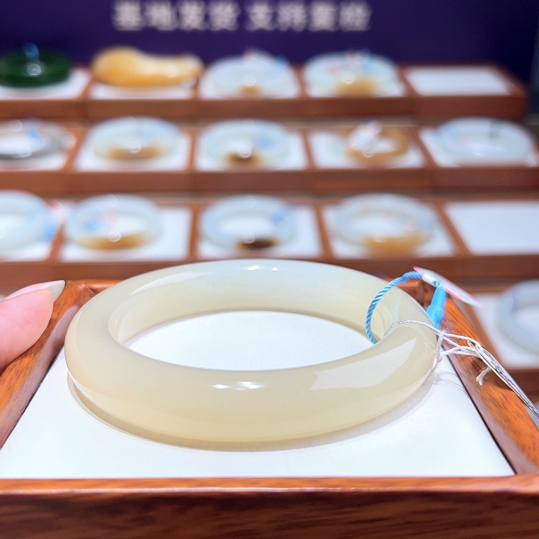 和田玉手镯57/58未镶嵌