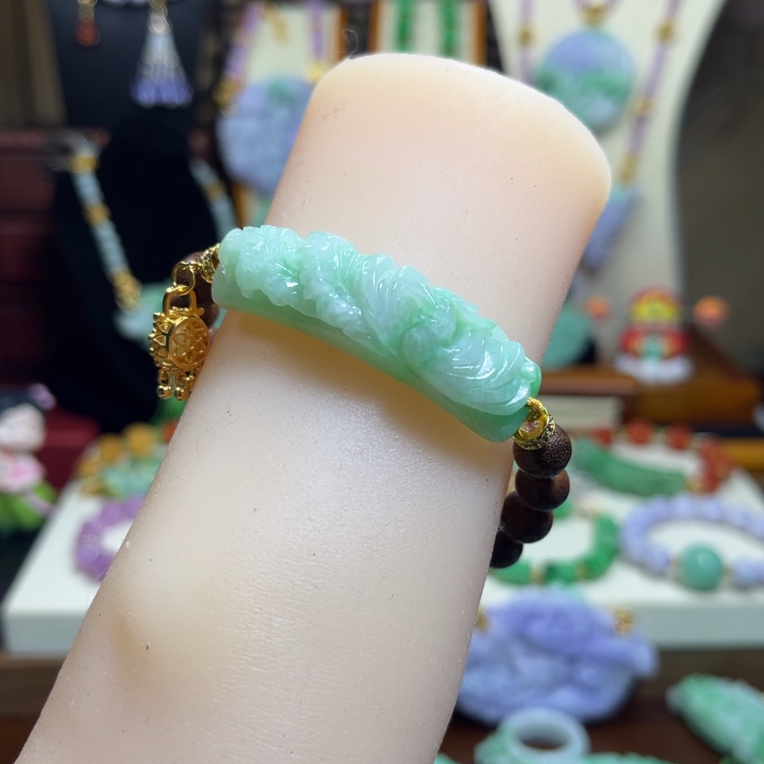 翡翠未镶嵌颈饰天然翡翠