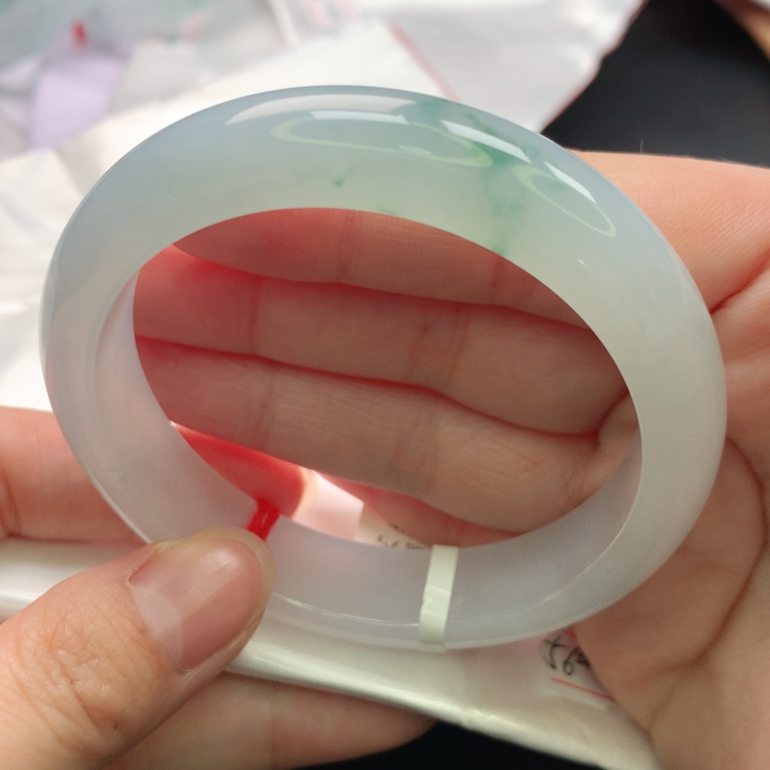 翡翠手镯未镶嵌5657圈