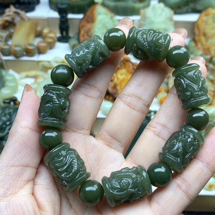 手串未镶嵌透闪石质玉