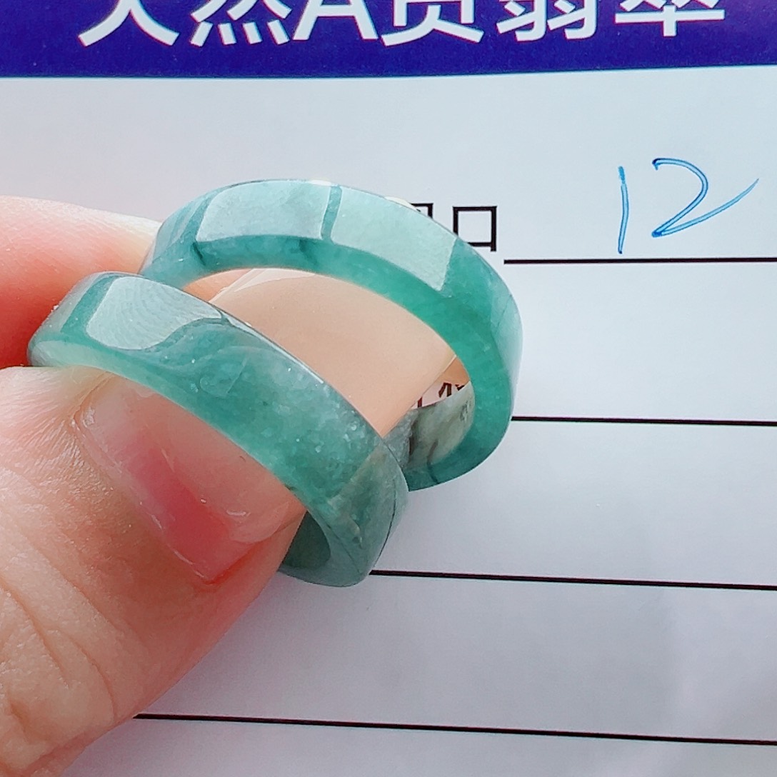 未镶嵌戒指翡翠是***?戒圈