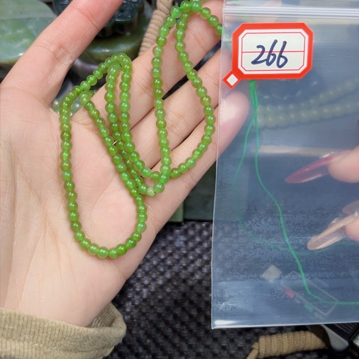 和田玉和田玉边角料随机发 未镶嵌