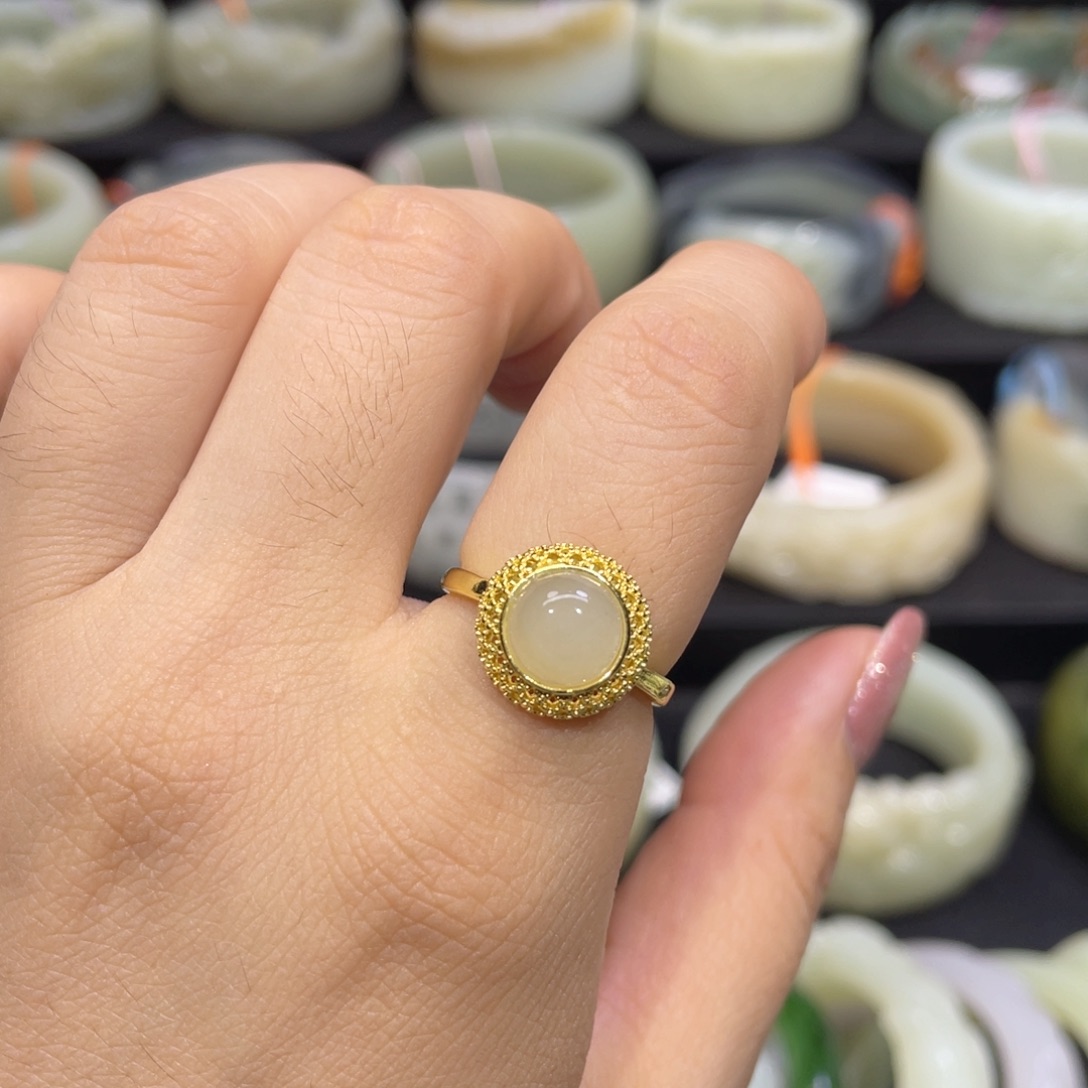 和田玉戒指未镶嵌