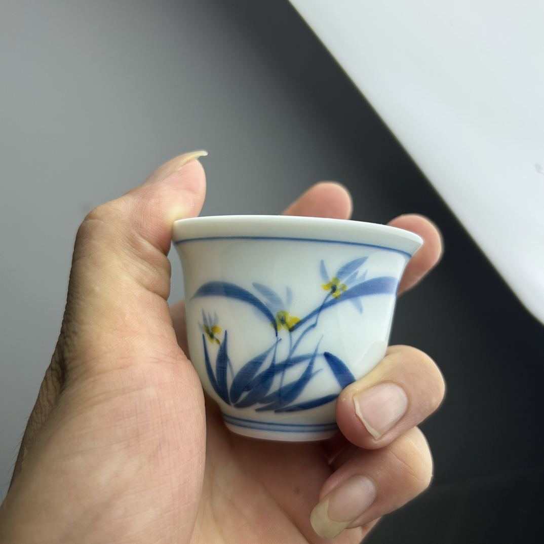 景德镇青花釉下彩兰花主人杯
