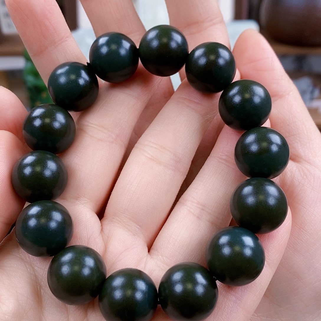 和田玉颈饰未镶嵌天*