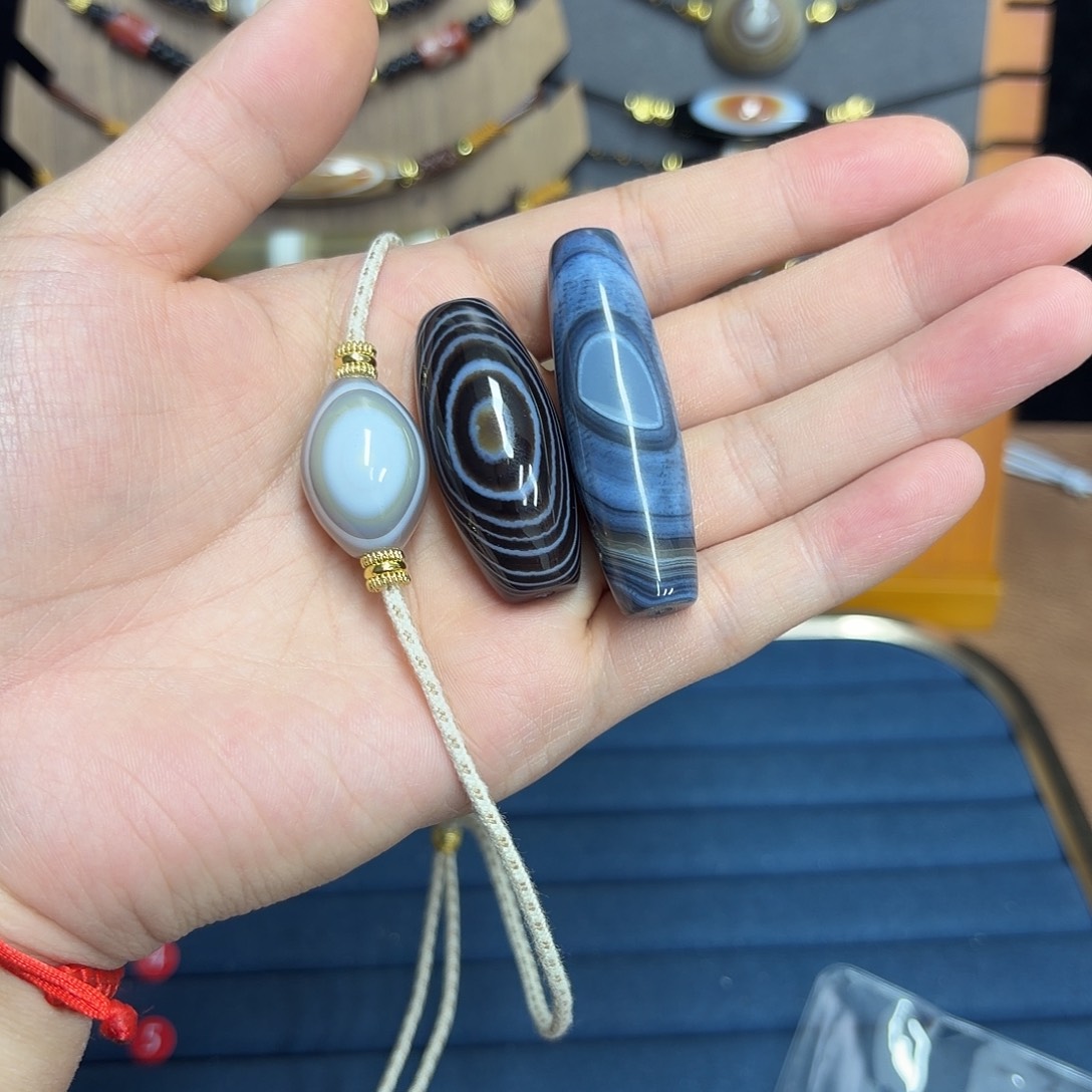 熊***3玛瑙/玉髓合金颈饰