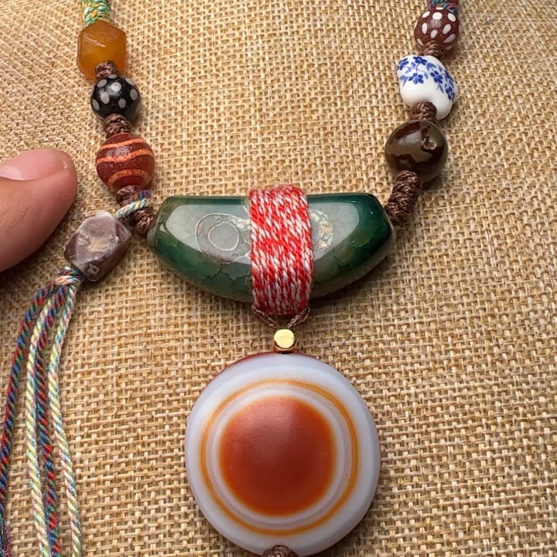 玛瑙/玉髓颈饰未镶嵌