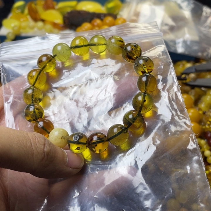 琥珀珠宝奇石未镶嵌