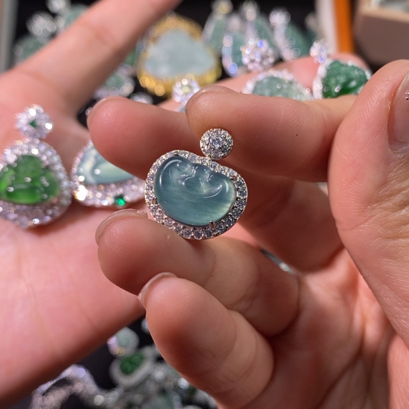 【闪购商品】翡翠颈饰未镶嵌天然