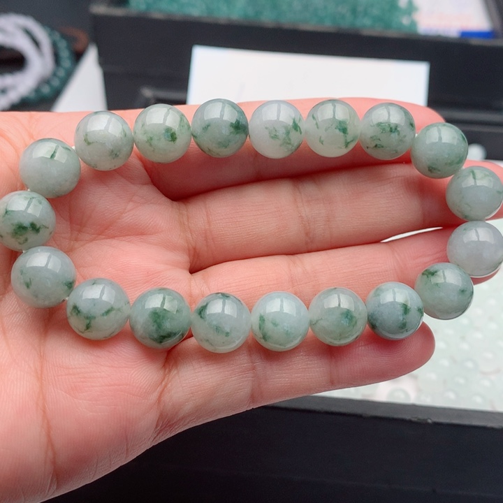 翡翠未镶嵌手链多样性