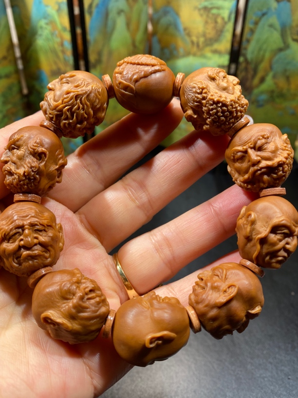 橄榄核写实十八罗汉，油核22×23