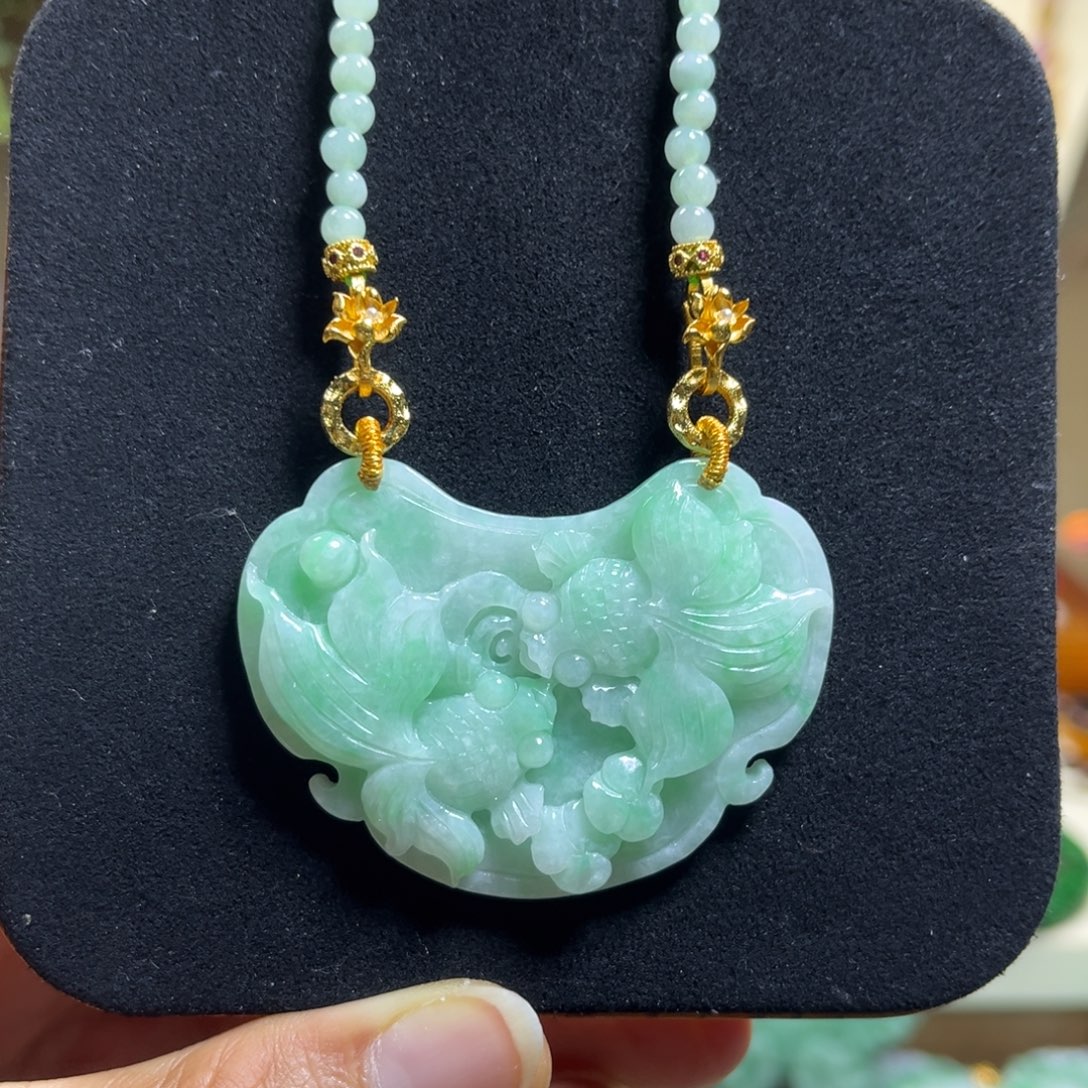 翡翠未镶嵌颈饰天然翡翠