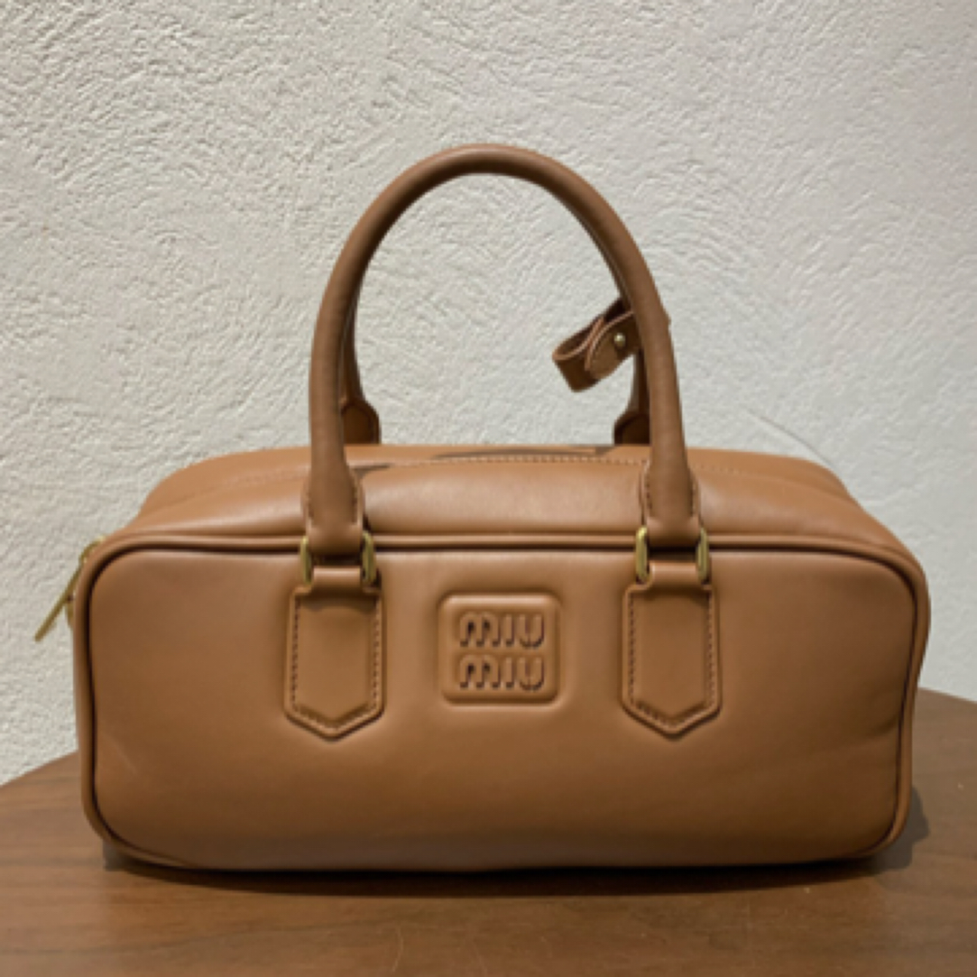99新 MIU MIU/缪缪 焦糖色金扣保龄球中号经典复古风