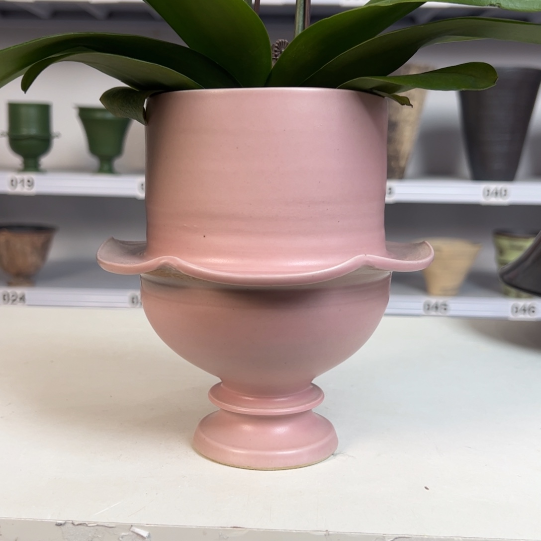 景德镇手工花盆有孔