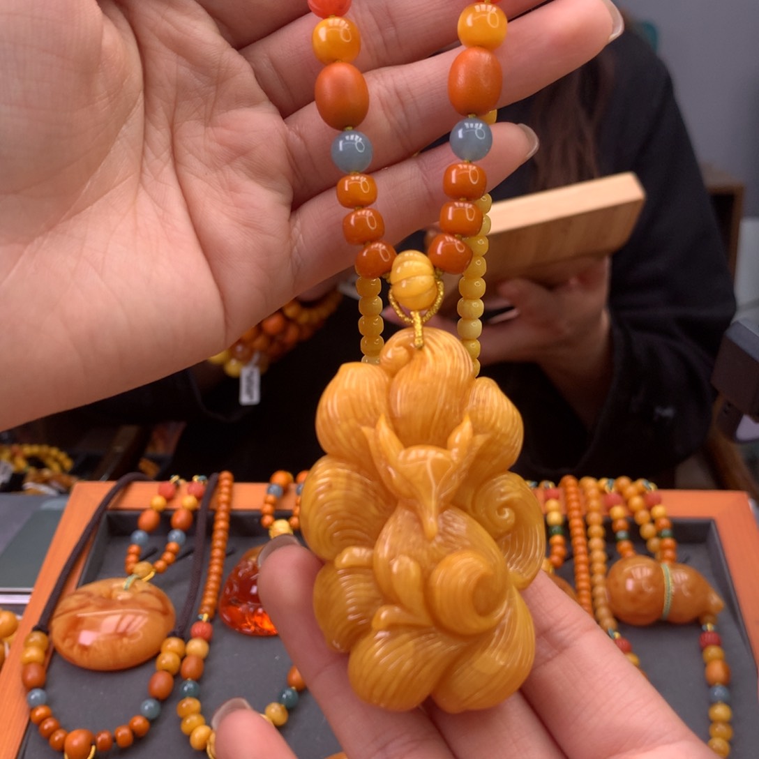 蜜蜡颈饰未镶嵌天然