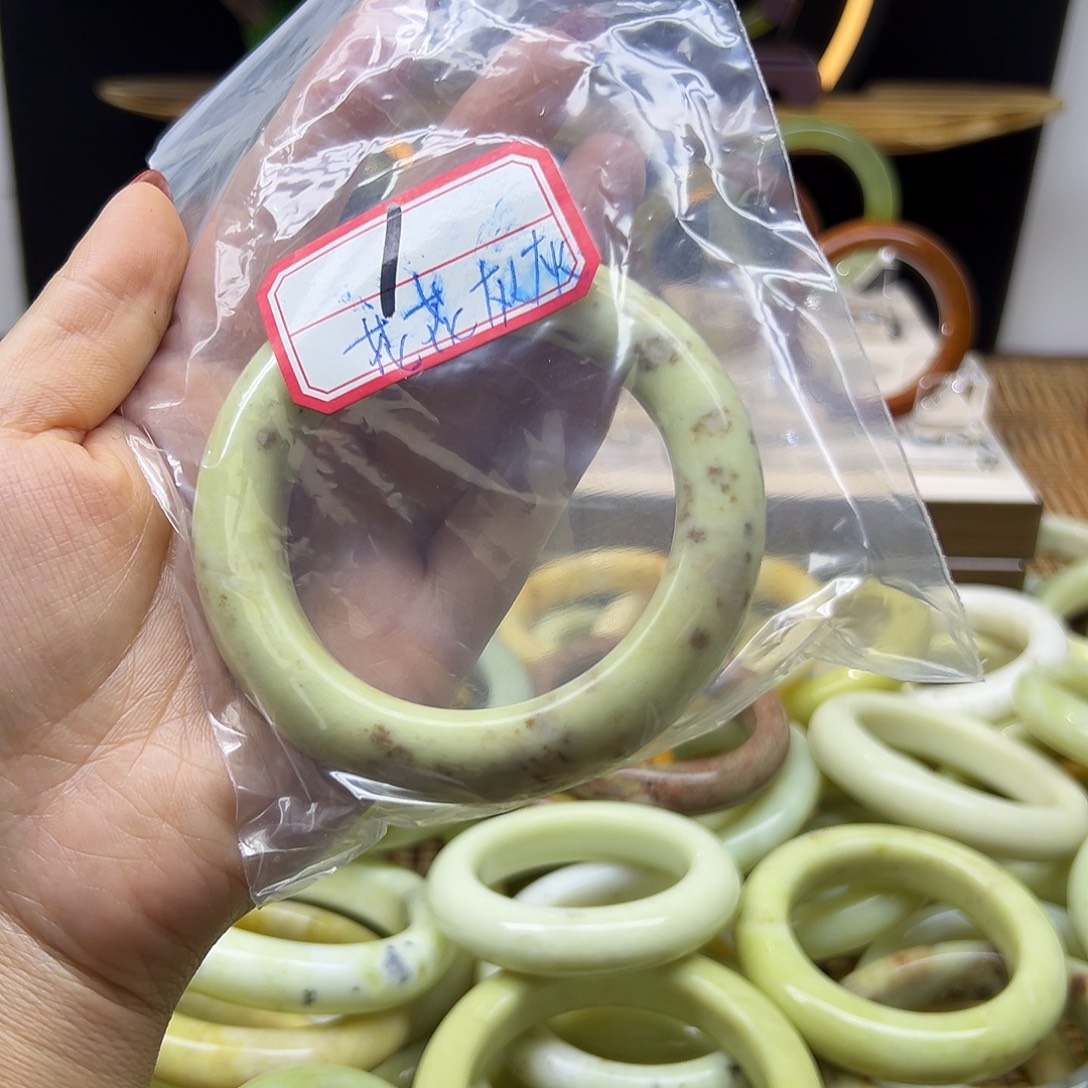 花***冰岫玉未镶嵌手镯岫