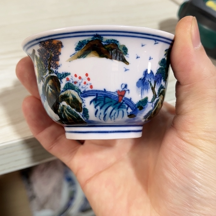 瓷片景德镇陶瓷杯子。红。