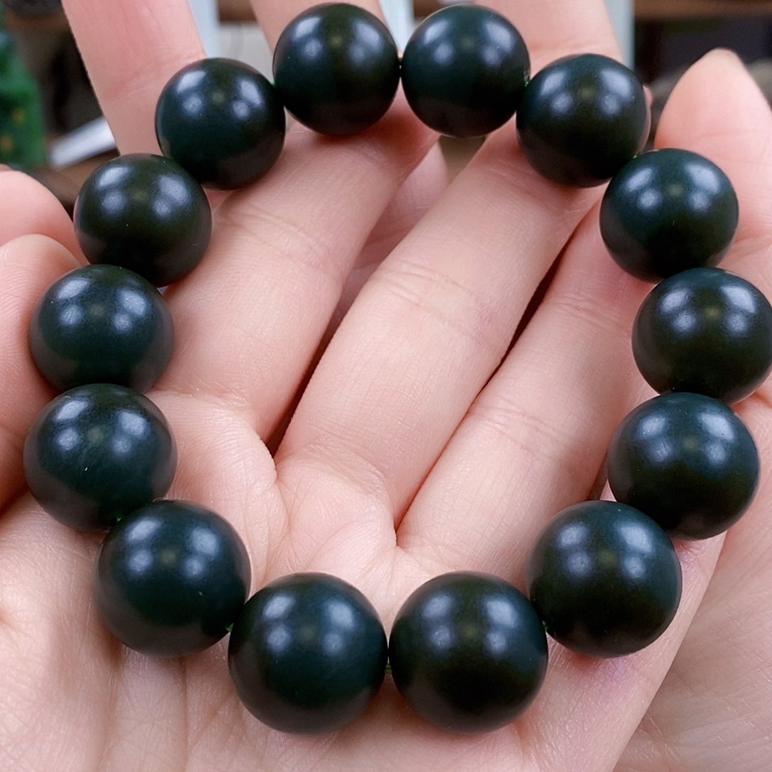 和田玉颈饰未镶嵌K****?