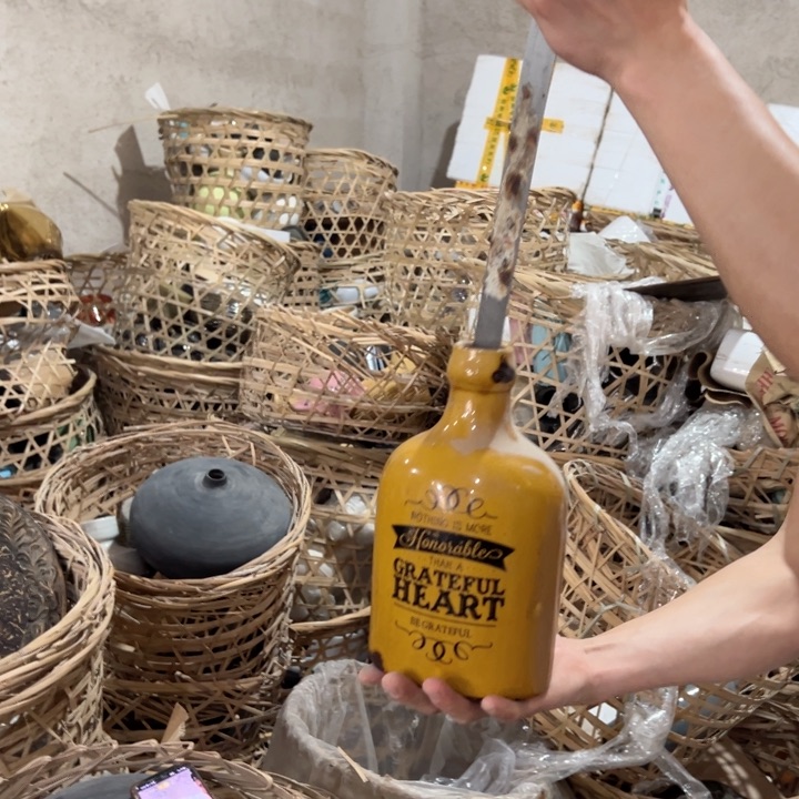 瓶高度24厘米口径3厘米微瑕捡漏