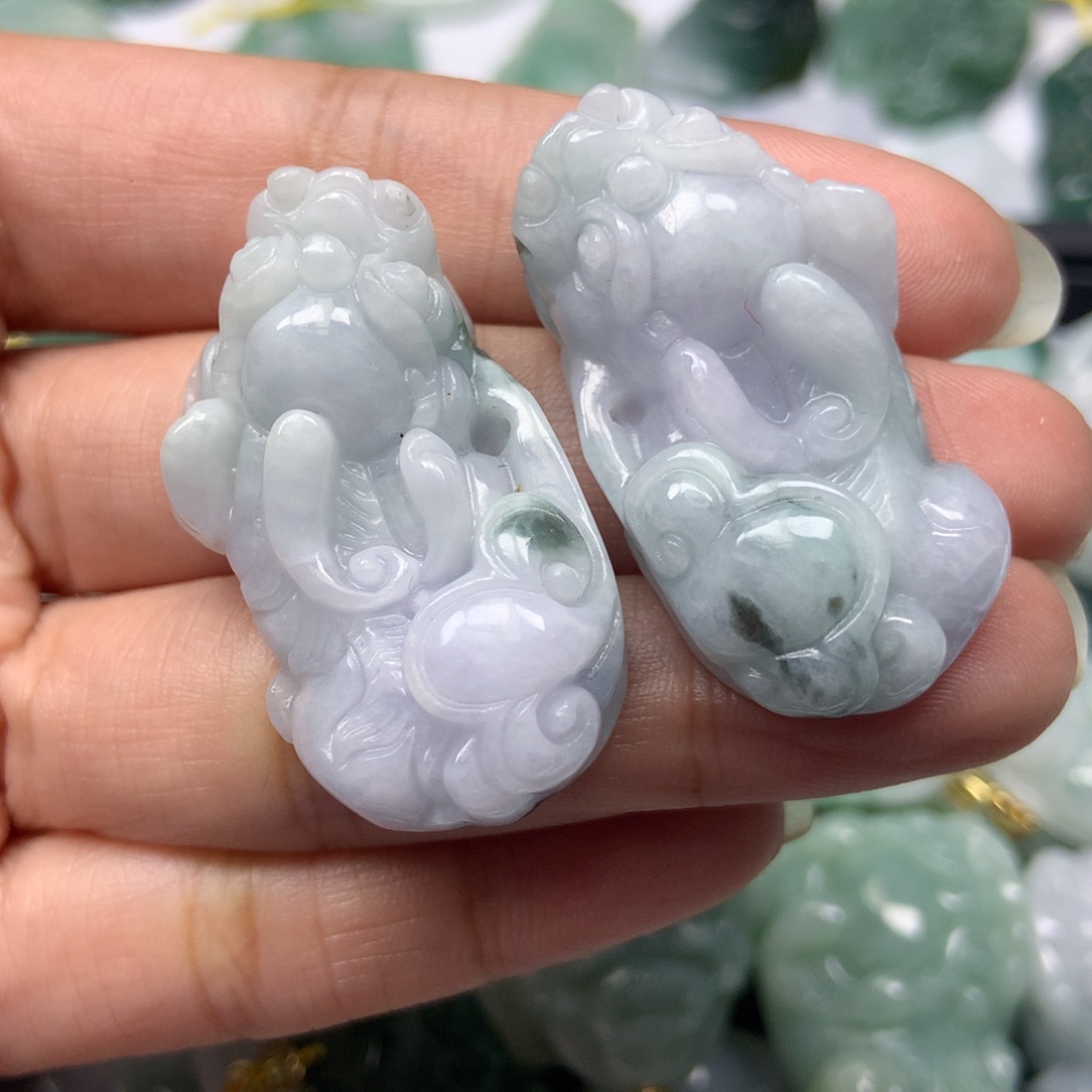 翡翠颈饰未镶嵌天然翡翠